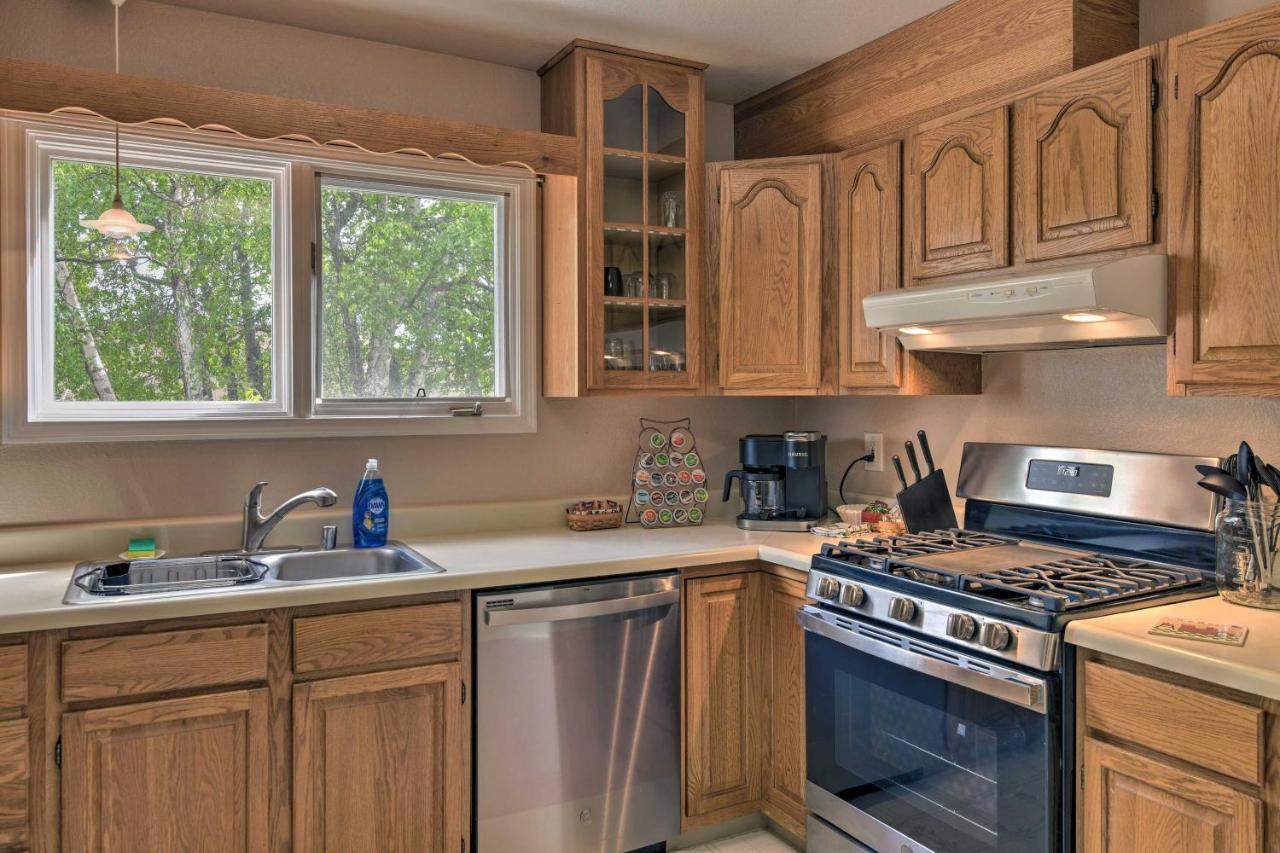 Pet Friendly Anchorage Retreat With Deck And Yard 빌라 외부 사진
