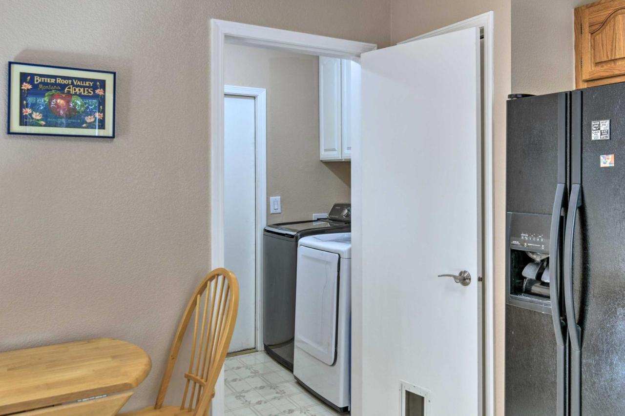 Pet Friendly Anchorage Retreat With Deck And Yard 빌라 외부 사진
