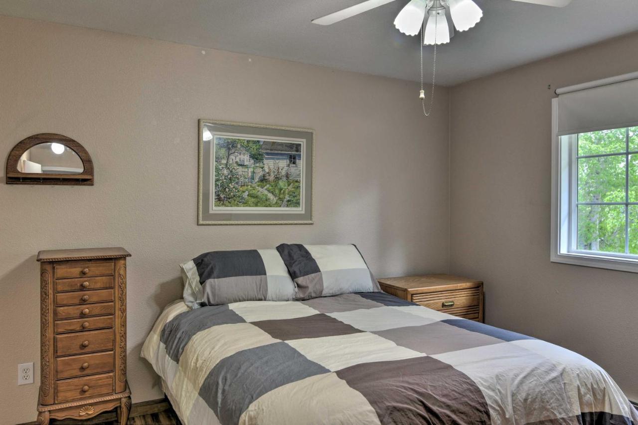 Pet Friendly Anchorage Retreat With Deck And Yard 빌라 외부 사진